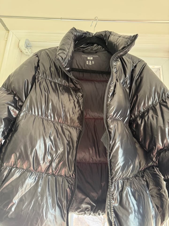 Uniqlo Ultra Light Down Bomber Jacket – Size M – Like New - photo 2
