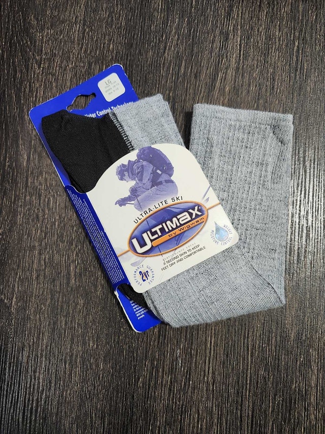 Wigwam Ski Socks Size Large 9-12 NEW