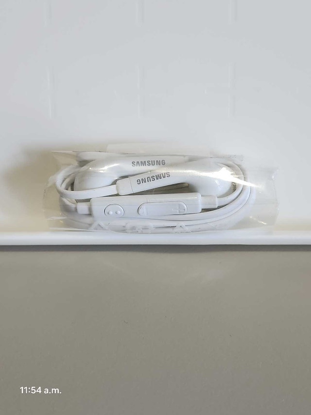 Samsung Galaxy J5 White Ear Buds Headset Head Set NEW $3 Ship - photo 2