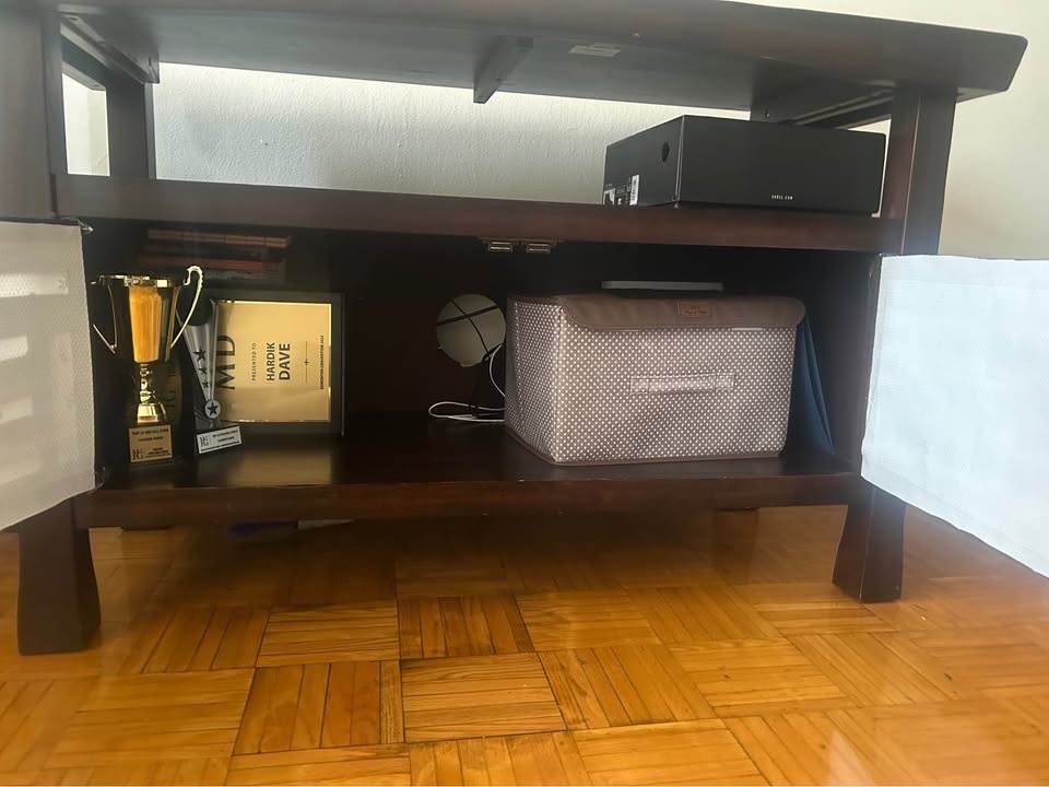 Vintage Wooden TV stand (Sturdy) - photo 4