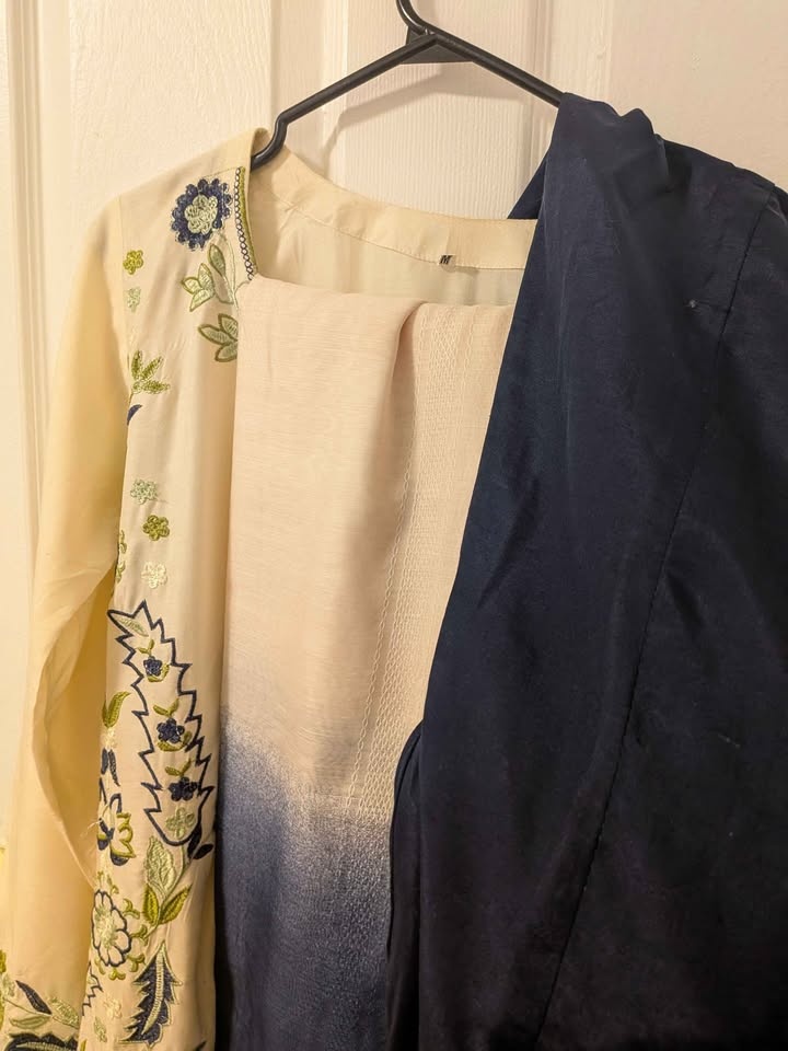 3 piece stitched embroided suit - photo 5