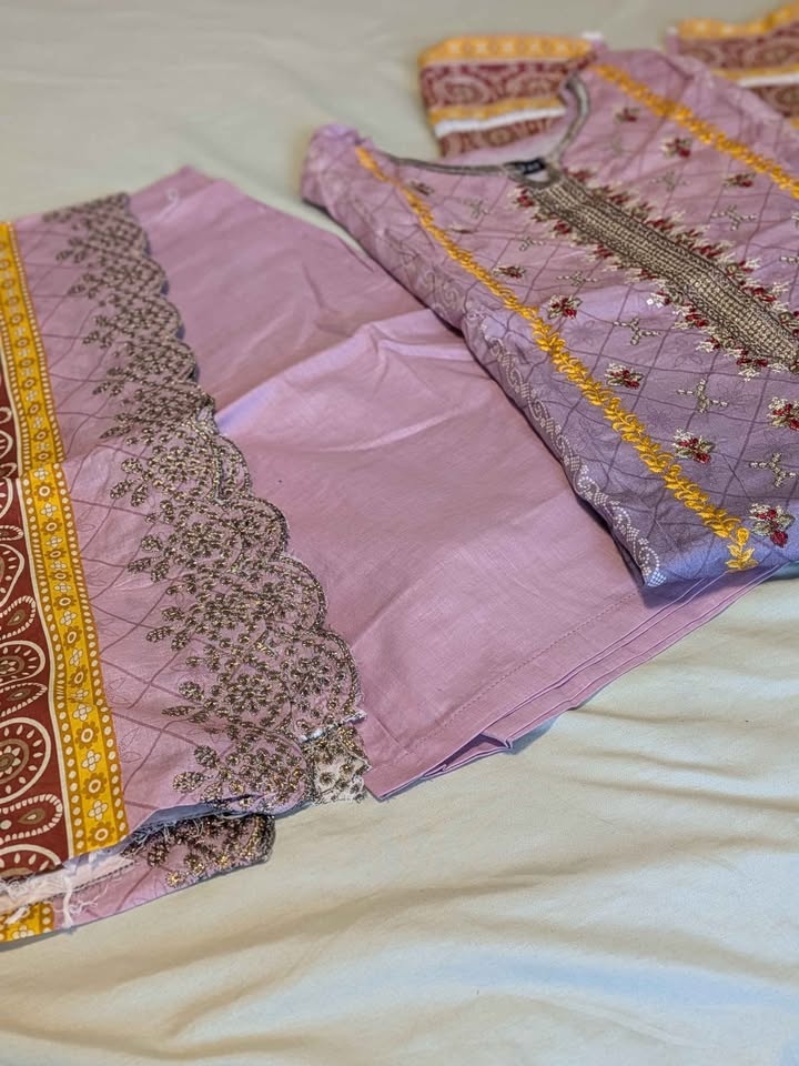 3 piece stitched embroided suit - photo 2