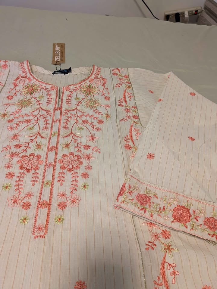 3 piece stitched embroided suit - photo 3