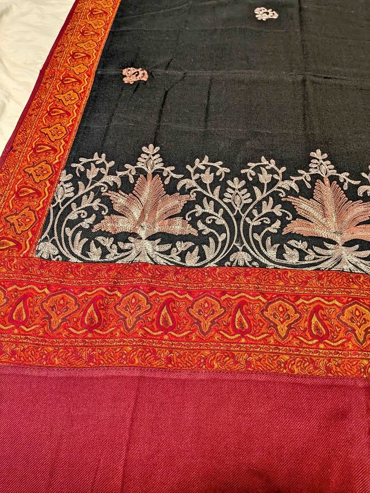 Pashmina shawl
