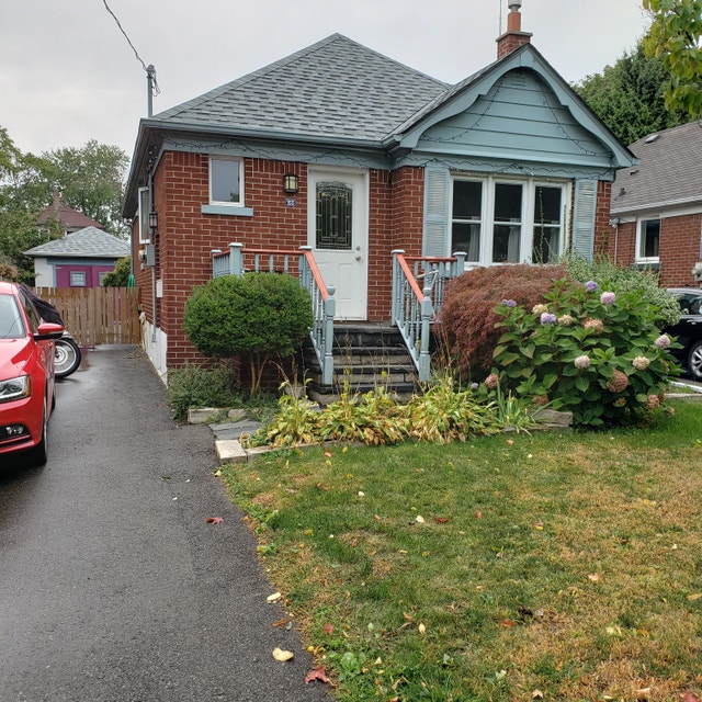 Room for rent in shared house