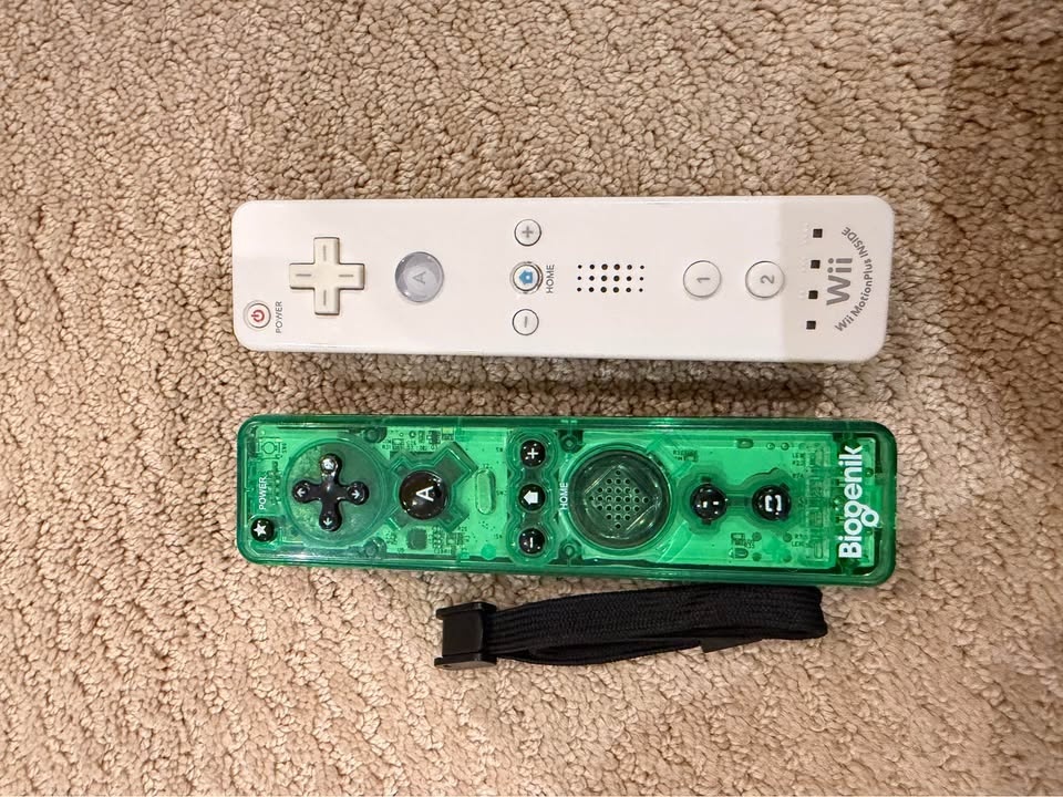 Nintendo Wii Console Bundle - photo 2