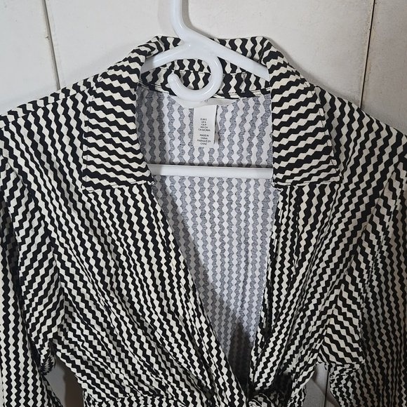 🖤 Black & White Wrap Dress – Stylish & Comfortable! - photo 3