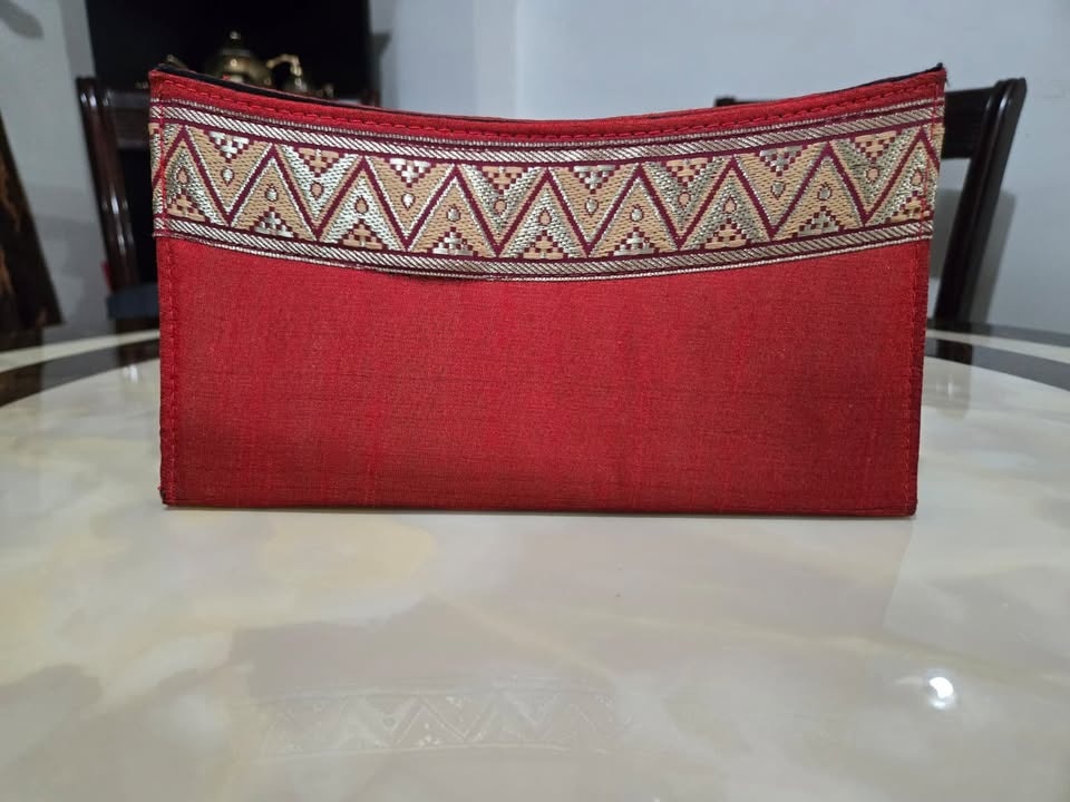 ❤️ Elegant Red Silk Clutch – Perfect for Weddings & Parties! - photo 2