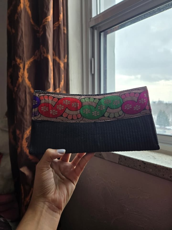 Beautiful Handmade Indian Embroidered Clutch Bag - photo 3