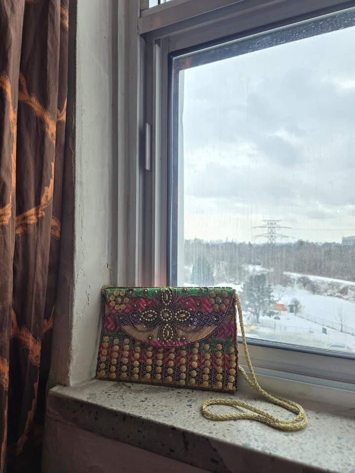 Beautiful Handmade Indian Embroidered Clutch Bag - photo 4