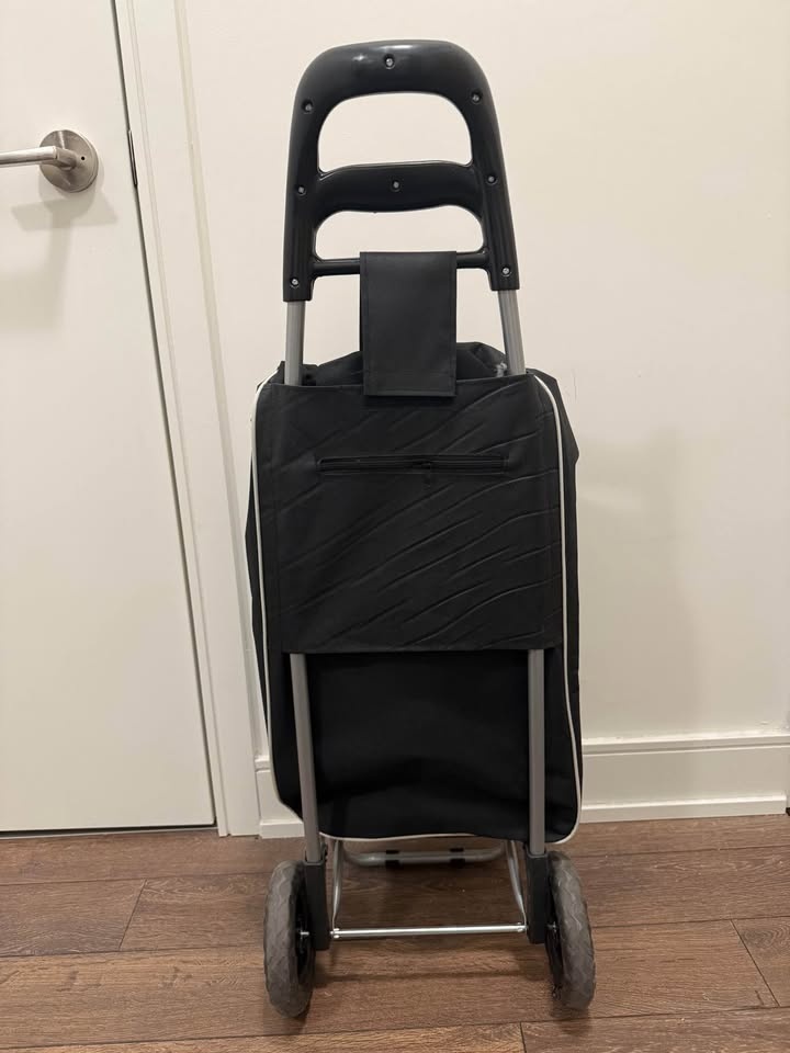 Shopping trolley - photo 2