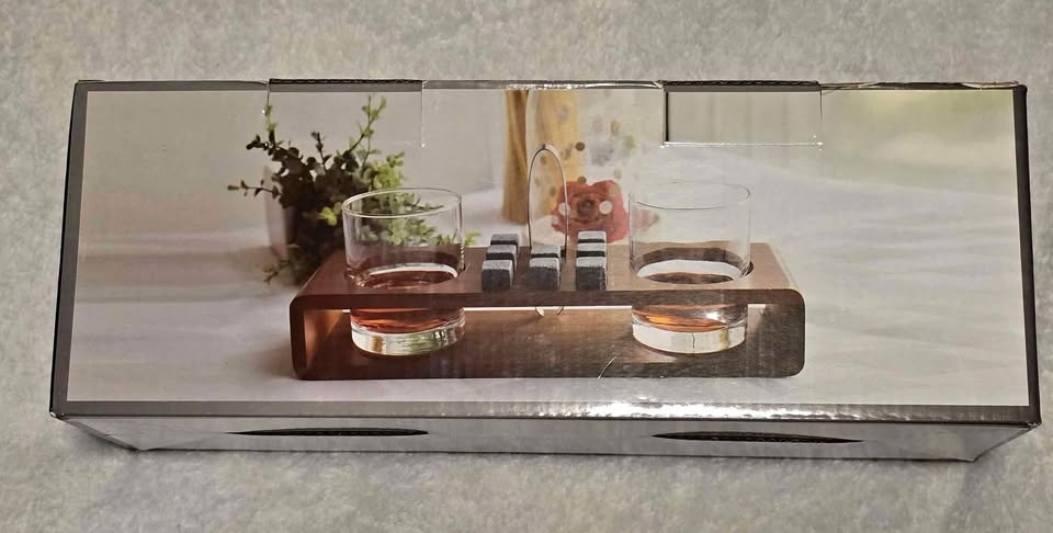 Whiskey Gift Set (Happiness is whisKey)