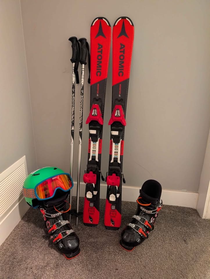 Kids ski package + skis + Boots + helmet + goggles + poles - photo 2