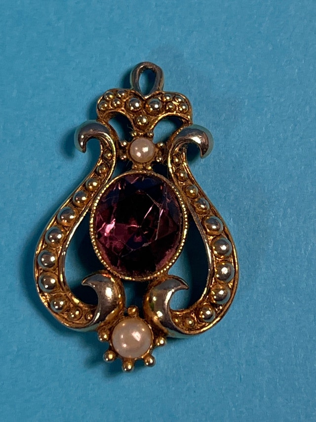Vintage Avon Pendant Purple Amethyst Rhinestone Gold Tone