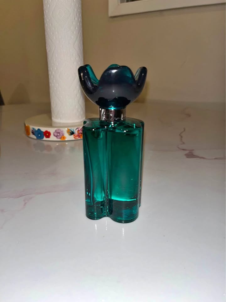 Jasmine scent perfume