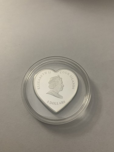 Princess Diana Cook Islands Heart Coin - photo 2