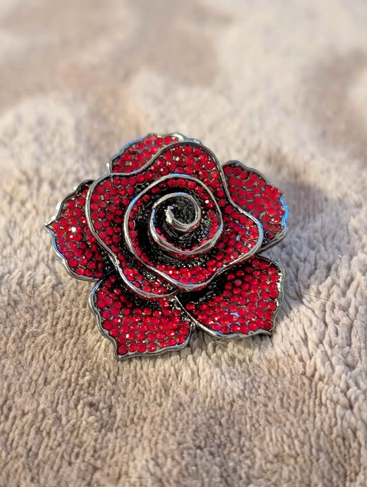 Rose brooch