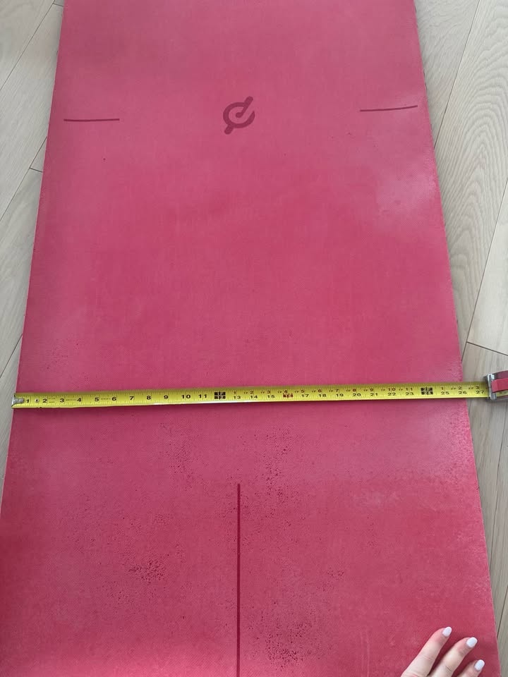 Peloton Reversible Workout Mat (Red/Black) - photo 3