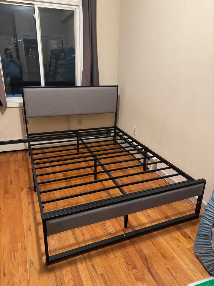 Full Metal Platform Bed Frame – No Box Spring Needed - photo 3