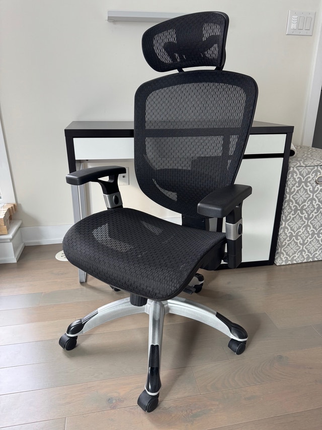 Staples FlexFit Hyken Mesh Task Chair - Black