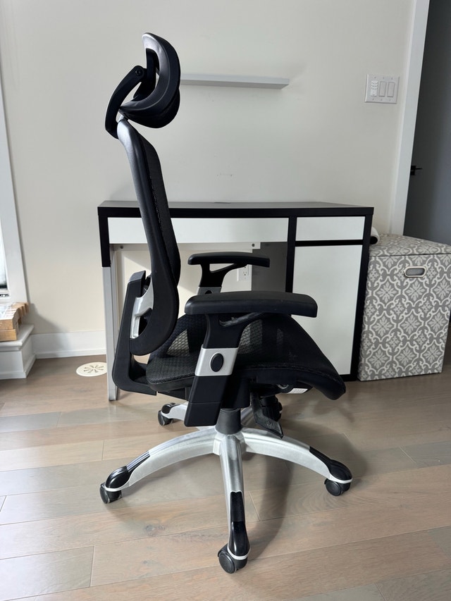Staples FlexFit Hyken Mesh Task Chair - Black - photo 3
