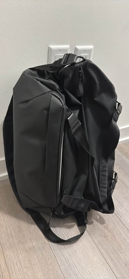 Black | Peak Design Duffel 35L | Excellent Condition - photo 2
