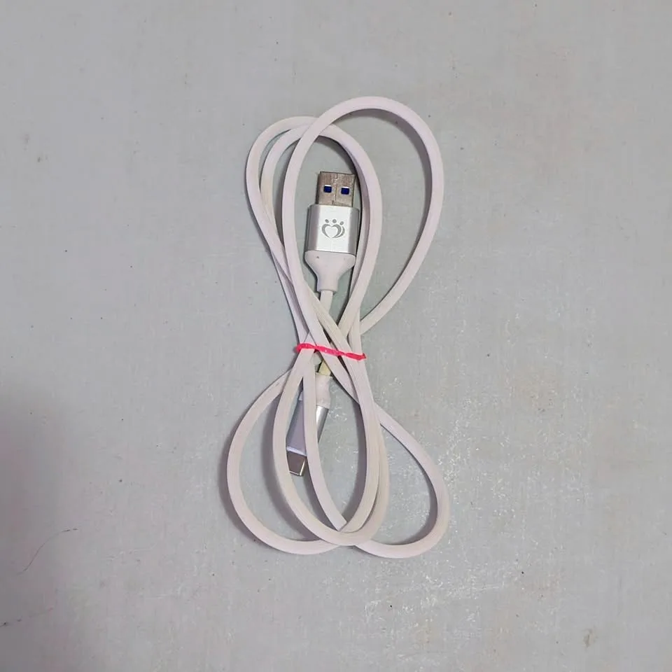 USB A to USB C Cable – White – 4 ft thumbnail
