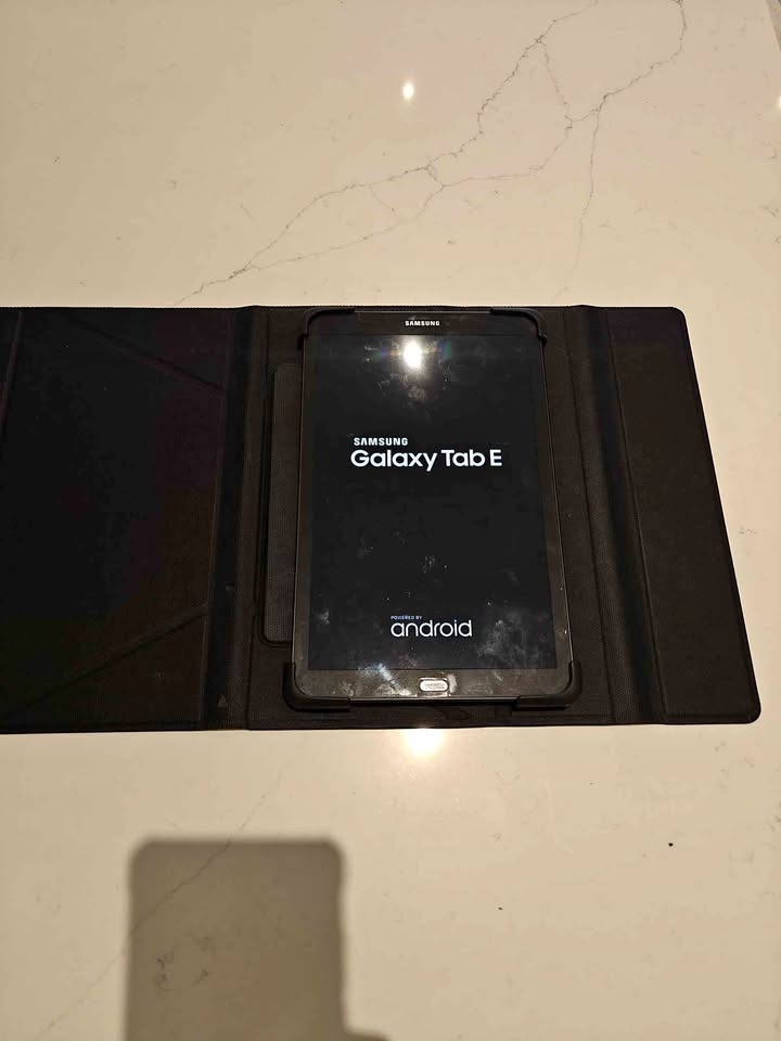 Samsung Galaxy Tab E, 16GB