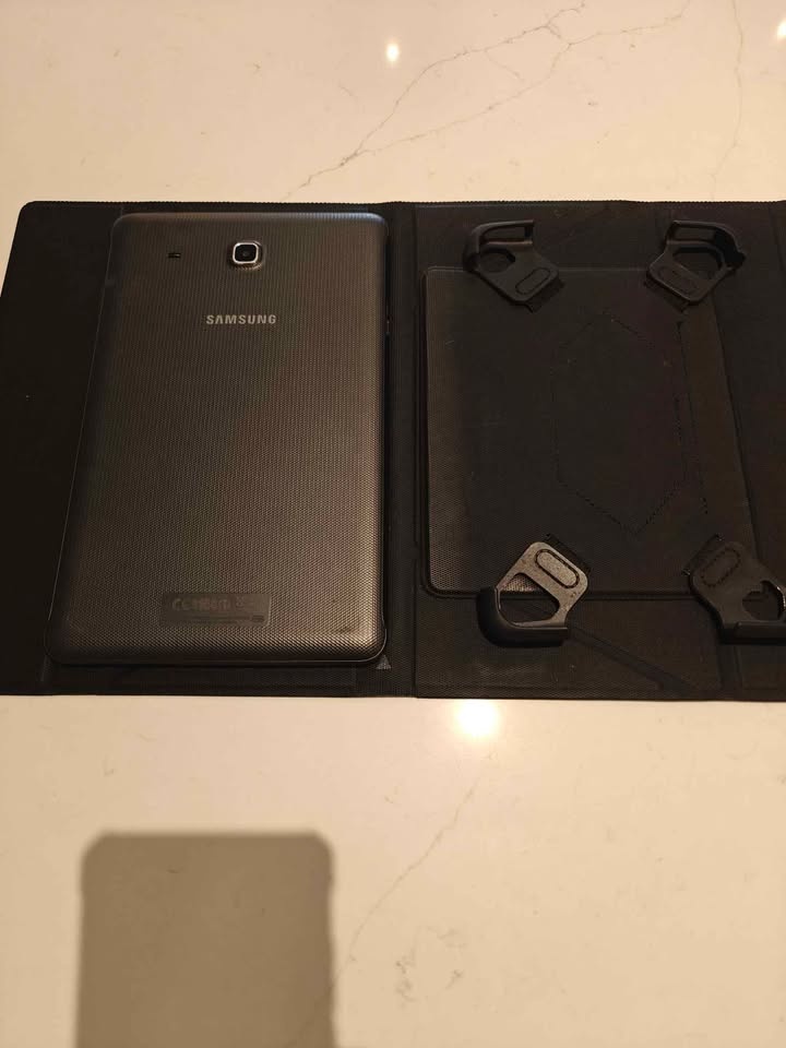 Samsung Galaxy Tab E, 16GB - photo 3