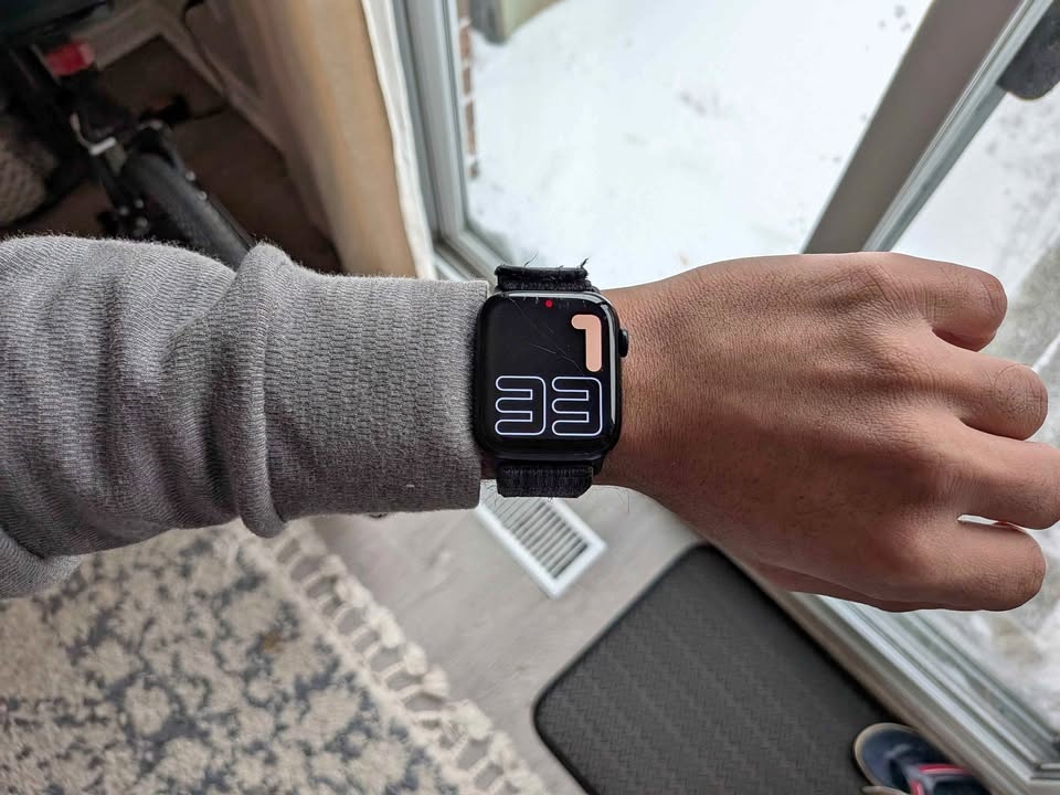 Apple Watch Series 9 45mm (Wifi) + Nike strap