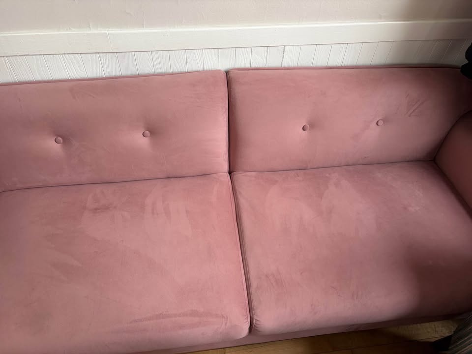Pink Couch - photo 3