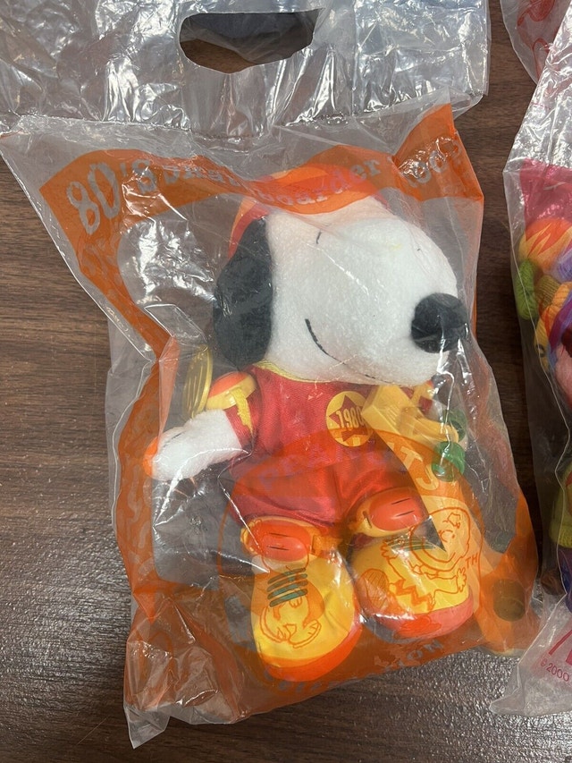 Vintage Snoopy McDonald’s Plush - photo 5