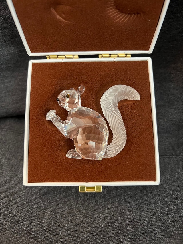 SWAROVSKI CRYSTAL "SQUIRREL" FIGURINE - photo 3