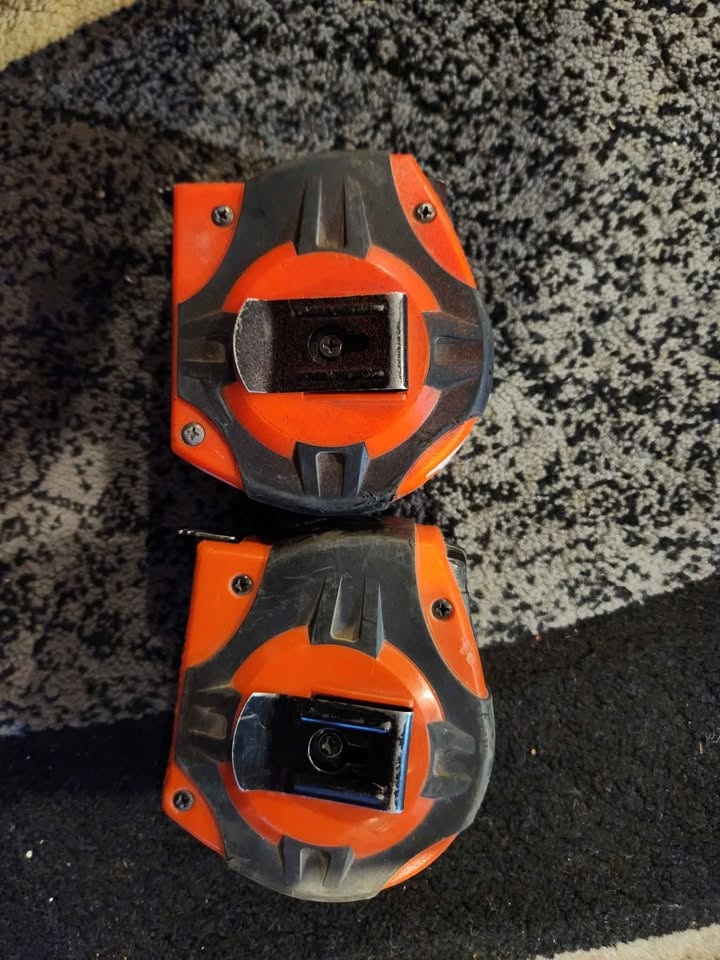 Moving sale - Measuring tape ($20 for 2 tape) - photo 2