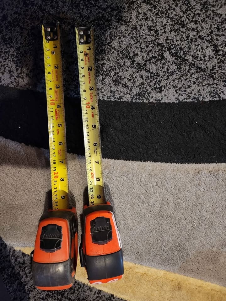 Moving sale - Measuring tape ($20 for 2 tape) - photo 3