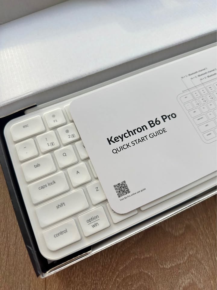 Keychron B6 Pro Keyboard w/ Cover & Box