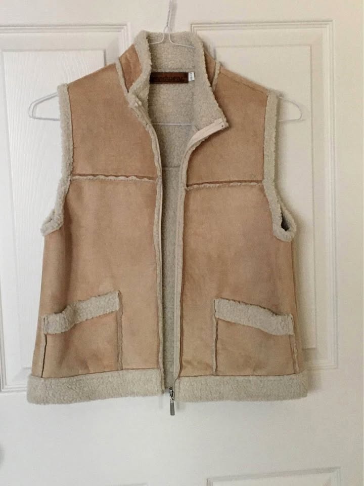Beige Faux Shearling Sheepskin Small Vest P/U Markham