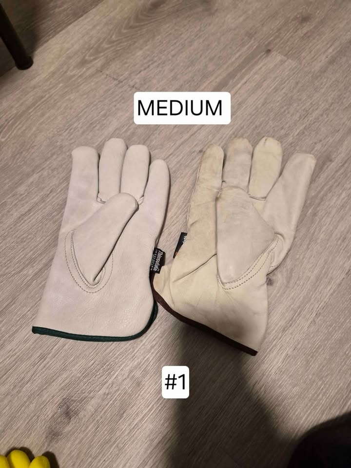Moving sale - Brand New Insulation winter gloves - photo 2