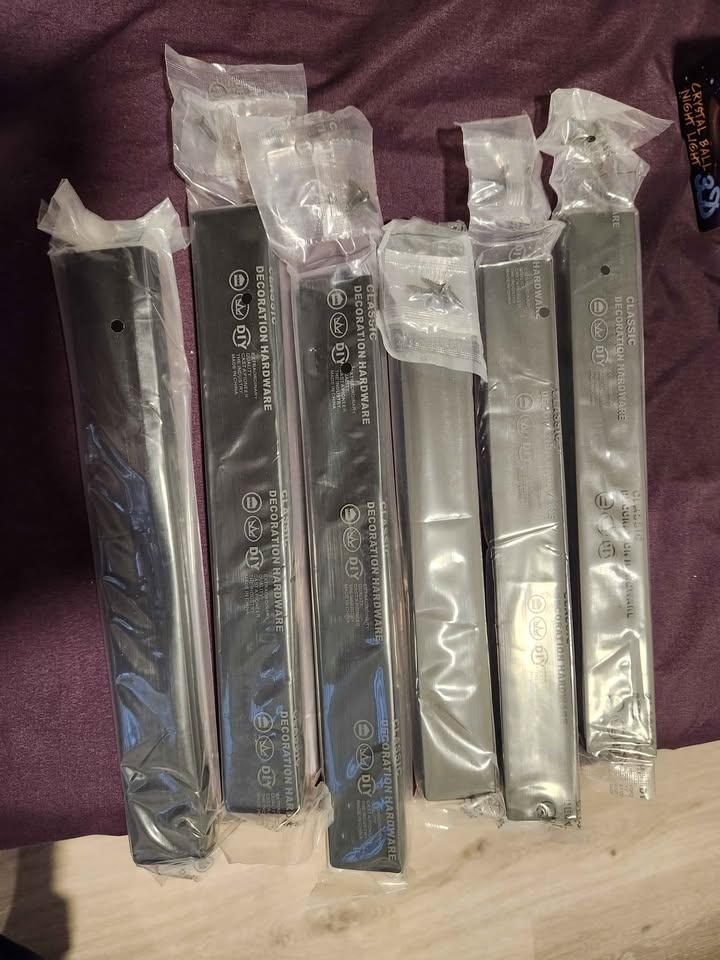 Price negotiable - Brand new Cabinet handles - photo 3