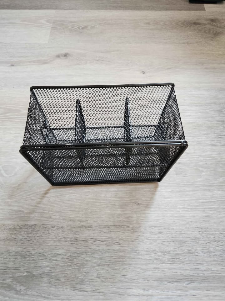 Price negotiable- Mind Reader Storage Basket Organizer - photo 2