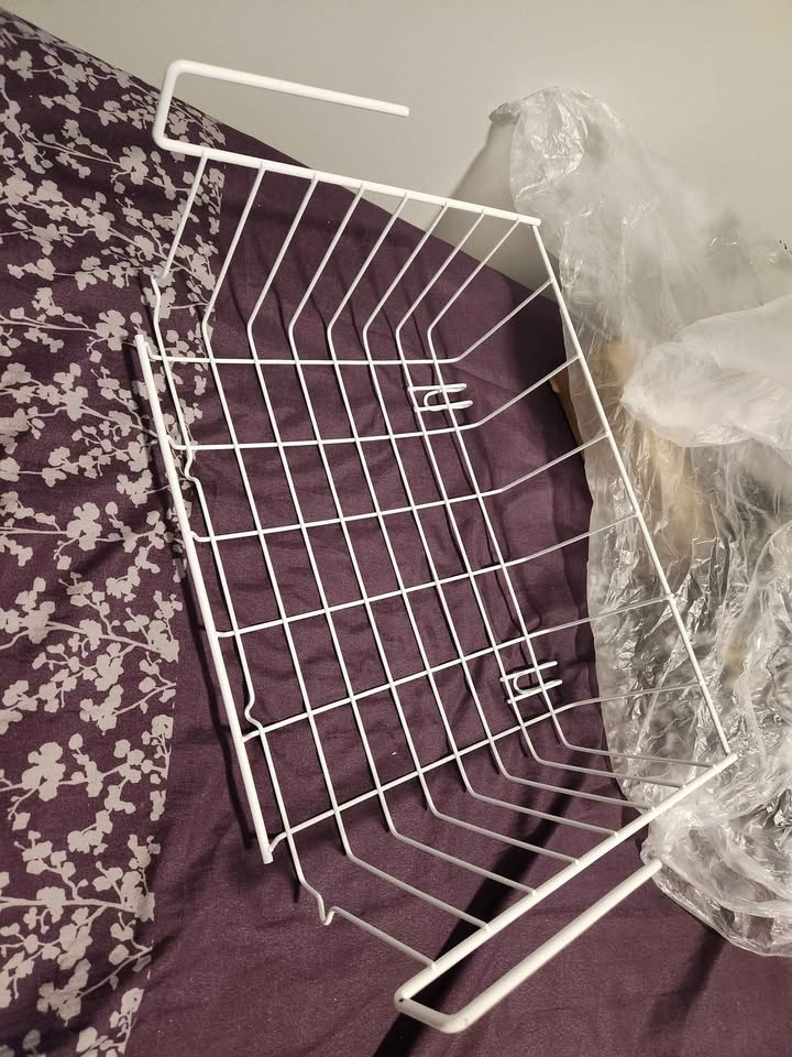 Price negotiable - Cabinet storage hanger - photo 2