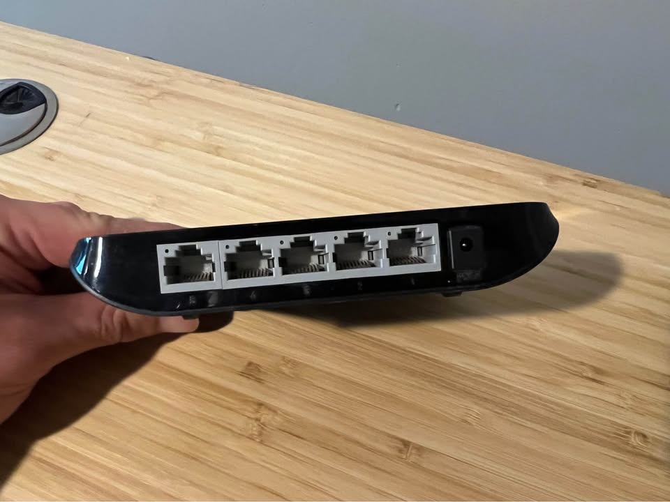TP-Link 5 Port Gigabit Ethernet Network Switch - photo 3