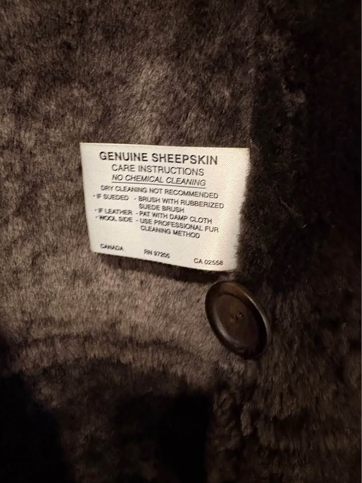 Danier real Sheepskin Shearling women’s jacket small - photo 4