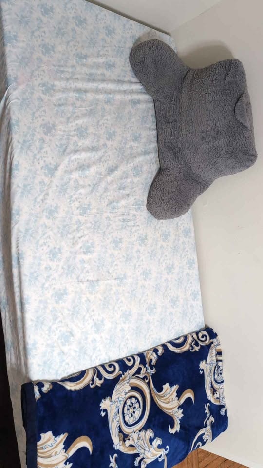 Twin -Bed Mattress with Spring box - photo 2