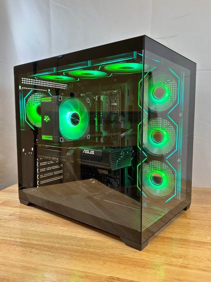 RTX 5070 | Ryzen 7 5700x | 32GB RAM | 1TB SSD Gaming PC!
