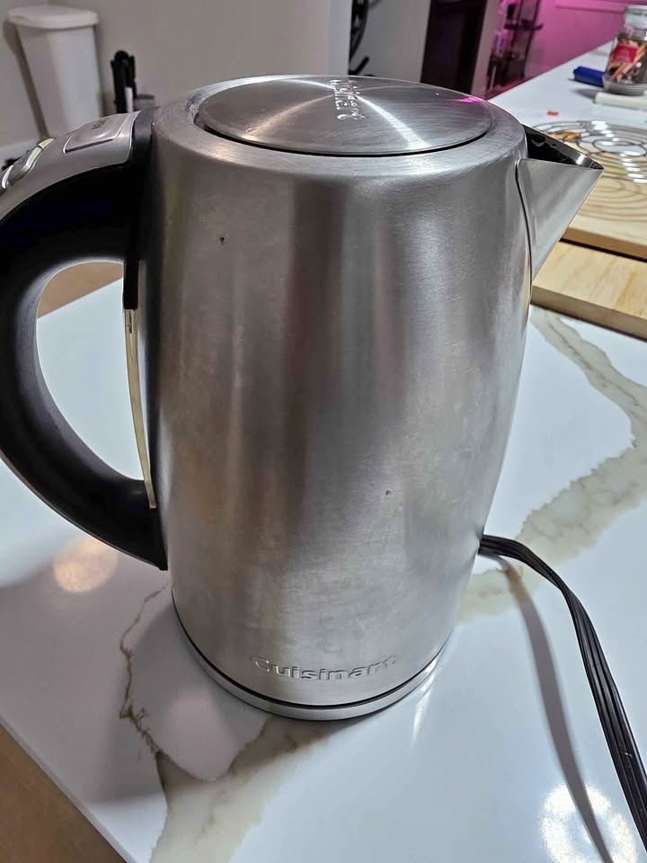 Cuisinart Electric Kettle – Stainless Steel (Works Great)
