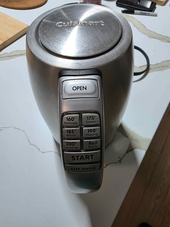 Cuisinart Electric Kettle – Stainless Steel (Works Great) - photo 2
