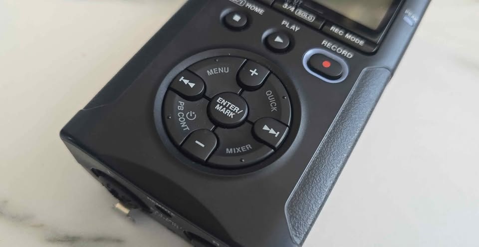 Tascam DR-40 Audio Recorder - photo 5