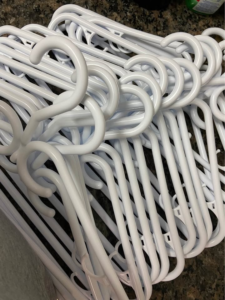 19 White Plastic Hangers – Adult Size - photo 4