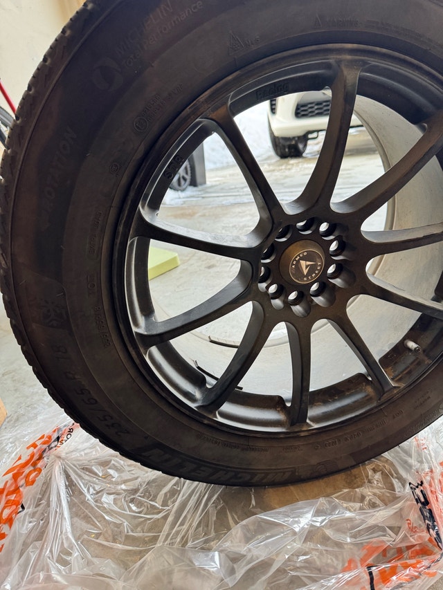 Michelin X Ice Winter Tires with Alloy Rims 235/65/R18